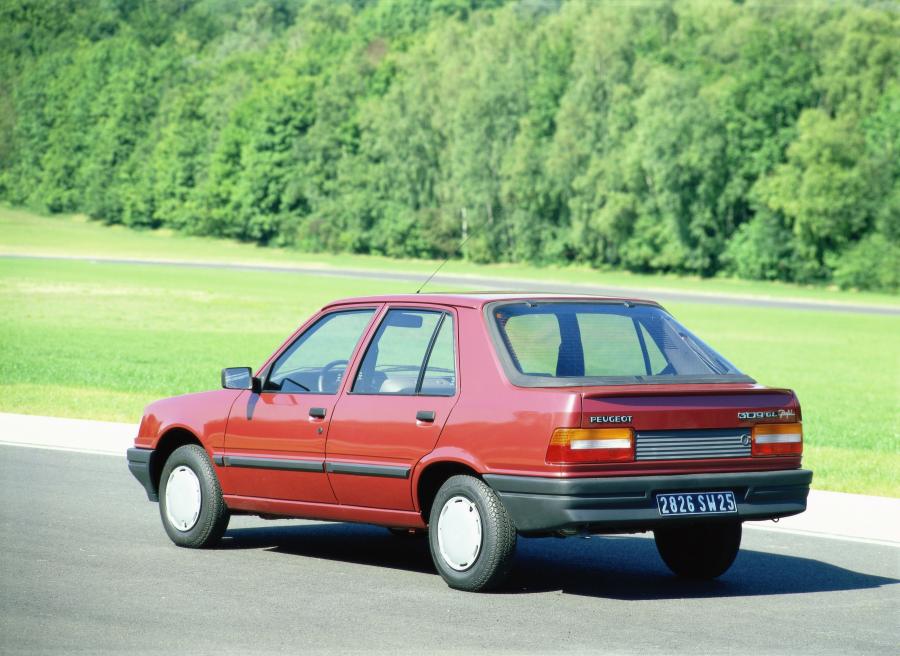  Peugeot 309 GL Profil 1985 года  (WW) (фото 2 из 2)